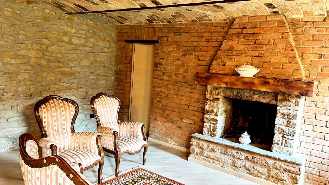 Апартаменти Loaz Relais Agriturismo Loazzolo Екстер'єр фото